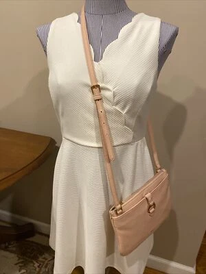 Nuevo Lauren Ralph Lauren Anfield II Bandolera Top Cremallera Rosa Claro Cuero Vegano Foto 1 de 4