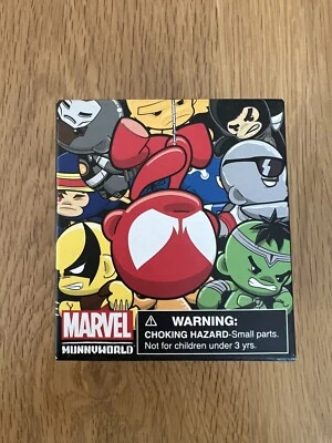 Kidrobot Marvel MunnyWorld Micro Serie 2 Hágalo Usted Mismo Superhéroe - Nuevo Precintado Foto 1 de 4