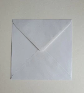 White Pearlescent 155mm Sq (6"x6") 90 gsm Diamond Flap Envelopes - Picture 1 of 2