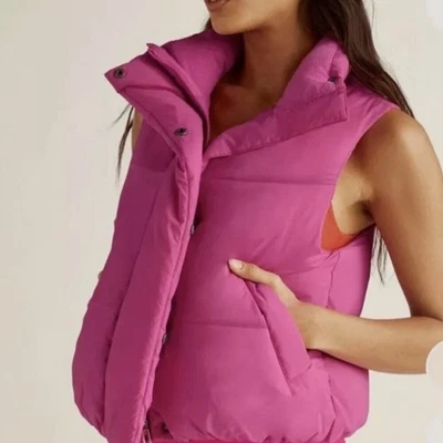 Chaleco acolchado Beyond Yoga rosa almohada para mujer mediano plumón de pato raro deportivo Foto 1 de 4