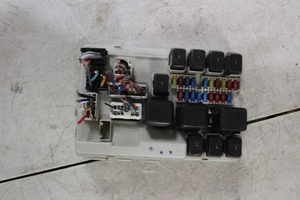 Caja de fusibles Infiniti G35 2003-2008 #093497-46D - Imagen 1 de 1