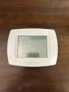 Honeywell TH832OU1008 Programmable Thermostat TH8000 Series Vision Pro - Picture 1 of 3