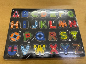 Holzpuzzle ABC Kinderpuzzle Alphabet schwarze Buchstaben Puzzle Holz - Bild 1 von 3