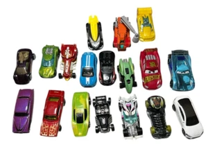 Hot Wheels Konvolut 19 Autos - verschiedene Jahre LESEN - 1974-2019 - gebraucht - Bild 1 von 4