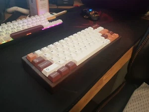 Walnuss Holz | Wireless/USB-C Mechanical Keyboard | GH60 PCB - Bild 1 von 4