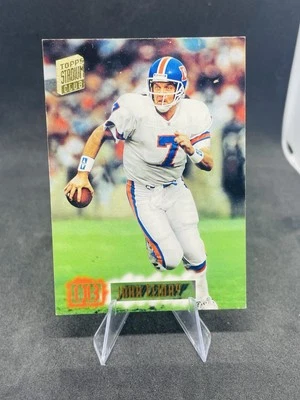 1994 Topps Stadium Club #90 John Elway Football Card Denver Broncos Hall of Fame - Image 1 of 2