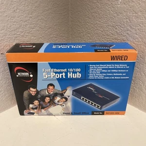 Network Everywhere Wired 5 Port Ethernet Hub 10/100 Model NH1005-WM - NEW in Box - Afbeelding 1 van 5