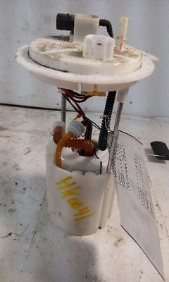 Conjunto de bomba de combustible Hyundai Santa Fe 13-19 montado en tanque 3,3 litros Foto 1 de 4