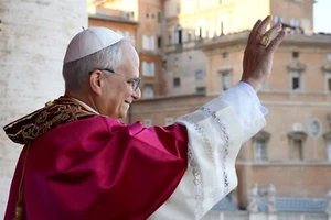 Papa Leone XIV Piazza San Pietro POSTER LUCIDO IMMAGINE FOTO STAMPA BANNER 14761 - Foto 1 di 1