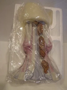 Lenox Porcelain Figurine Legendary Princess The Snow Queen - NIB with COA - Picture 1 of 6