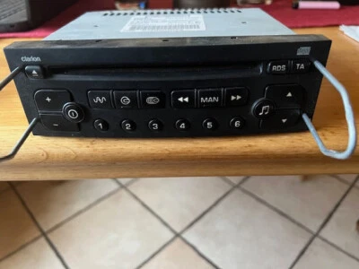 Autoradio mit Diskettenlaufwerk Clarion RD3-01 - Bild 1 von 3