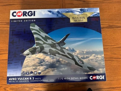 Corgi 1:72 Vulcan B.Mk 2 RAF nº 101 Sqn XM575 Waddington Wing 1975 - Imagem 1 de 4