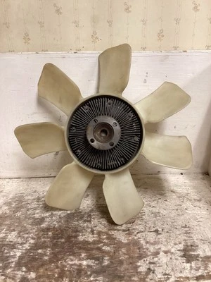 Ventilador de refrigeración del motor Toyota Truck 4runner 1989-1995 3V6 3VZE con embrague  Foto 1 de 4