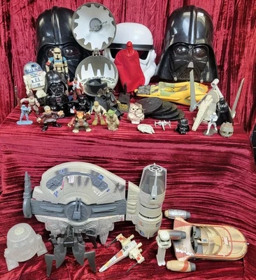 Huge Lot Mixed Star Wars Toys TOY FIGURE Figures Collectibles Darth Vader PEZ ++ - Image 1 of 4
