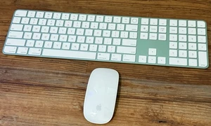 Apple Clavier Magique sans Fil avec Touch ID A2520 Vert et Souris Magique A1657 - Photo 1/4