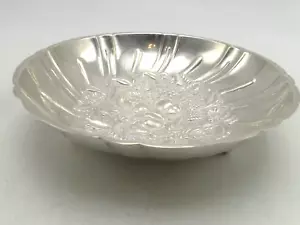 Vintage S. Kirk & Sohn #431 Sterlingsilber Fußschale Repousse Floral 53/4 Zoll Durchmesser - Bild 1 von 7
