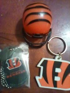 NFL Team Cincinnati Bengals Mini Helmet, Keychain & Dog Tag With Team Logo - Picture 1 of 5