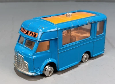 Furgoneta de comedor vintage Corgi Toys 471 Smiths Karrier Joes azul Foto 1 de 4