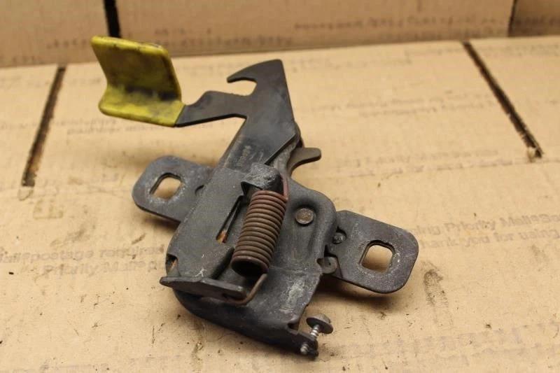 Ford Mustang 1999 2000 2001 2002 2003 2004 bloqueo de cierre de capó Foto 1 de 4