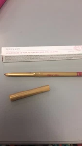 New Mary Kay Luxury Liner Lip Pencils in PINK - Picture 1 of 1