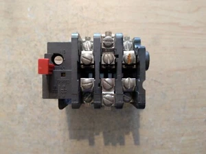 USED GE CR324C610A OVERLOAD RELAY - 30A 600V - Picture 1 of 8