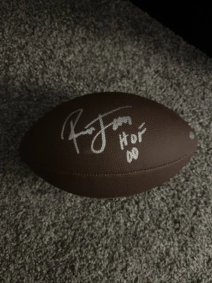 Fútbol americano de tamaño completo autografiado por Ronnie Lott con inscripción del Salón de la Fama. Foto 1 de 2