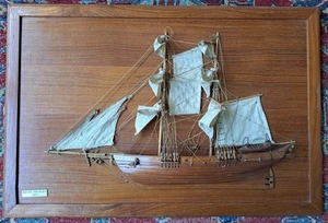 TRES BELLE DEMI COQUE DU BRICK NEGRIER L'OURAGAN / FABRIQUE AUX ILES MAURICES / - Foto 1 di 3
