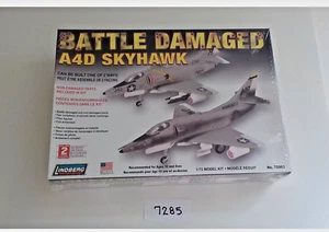 Lindberg scala 1/72 Battle Damaged A4D Skyhawk model kit n. 70963 (#7285) - Foto 1 di 7