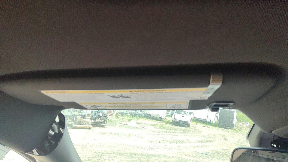 25 BUICK ENVISTA Sun Visor Left Driversebony hpi Cloth Illuminated - Image 1 of 1