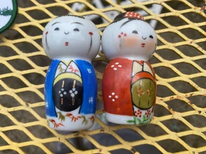 Vintage Chinese Oriental Asian Man & Woman Salt and Pepper Shakers - Picture 1 of 2
