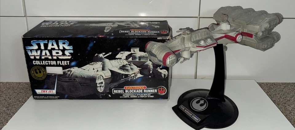 Kenner Star Wars Collector Fleet Electronic Rebel Blockade Runner  Foto 1 de 4