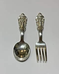 Vintage Wallace Grand Baroque Sterling Infant set Spoon & Fork - 49 gram - Picture 1 of 9