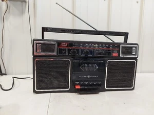 GE Model 3-5452A AM/FM Stereo Cassetta/Registratore SOLO PER RICAMBI O RIPARAZIONE #1019 - Foto 1 di 11