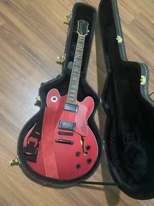 MK (Michael Kelly) electric guitar - Picture 1 of 12