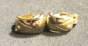 Vintage Gold Tone with Rhinestone V Shaped on Base Clip on Earrings - Picture 1 of 3