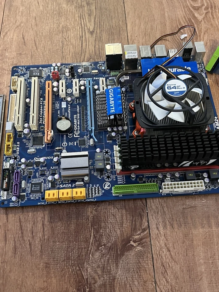 Gigabyte GA-MA790X-UD4P ATX Motherboard, 3.1 MHz CPU,8GB RAM, GPU combo - Image 1 of 4