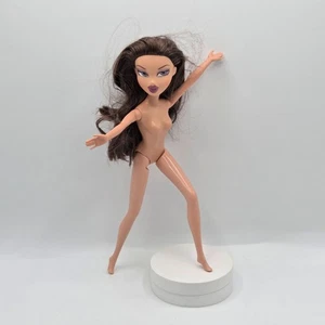 Bratz Katia Puppenkopf auf Barbie Körper Spielpuppe 2001/2006 gemischte Teile Sammlerstück - Bild 1 von 8