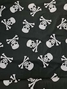 PIRATE SKULLS BLACK AND WHITE 100% COTTON FABRIC per metre 60" wide - Picture 1 of 2