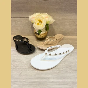 ROCKTHOSECURVES DAMEN JELLY SANDALEN FLACHE SCHUHE FLIP FLOPS SOMMER STRAND URLAUB - Bild 1 von 22