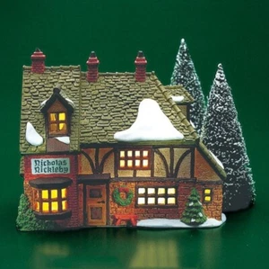 Dept 56 Dickens Nicholas Nickelby Cottage nuovo con scatola #59250N - Foto 1 di 7