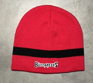 Men’s NFL Team Apparel Red Tampa Bay Buccaneers Winter Knit Beanie Hat Cap NWOT - Picture 1 of 3
