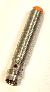 IFM IE5329 IEB3004-BPKG/AS Inductive Sensor, Proximity Sensor, Inductive Sensor - Picture 1 of 4