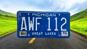 1990 Michigan Nummernschild Great Lakes blau # AWF 112 - Bild 1 von 4