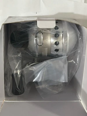 Zebco omega professional spincast zo3 FISHING REEL FREE SHIPPING - Image 1 of 4