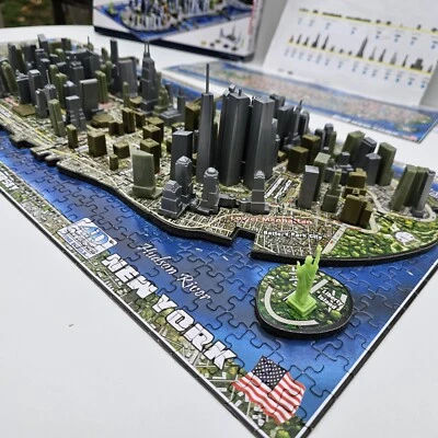 New York History Puzzle Over Time 4D - 900+ Pieces - Image 1 of 4