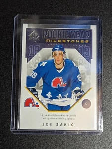 RYM-JS Joe Sakic - Rookie Yeah Milestones - 2018-19 SP Authentic Hockey - UD - Bild 1 von 2
