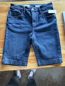 NWT Anthropologie Pilcro High-Rise Slim Bermuda Short, 28 - Picture 1 of 2