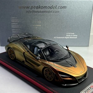1/18 Peako McLaren 720S Novitec N-Largo matt Chamäleon Gold mit Ledersockel - Bild 1 von 1