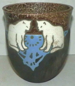Jarrón de cerámica Lisa Howard lanzado a mano gatos blancos firmado 5,5" de alto - Imagen 1 de 5