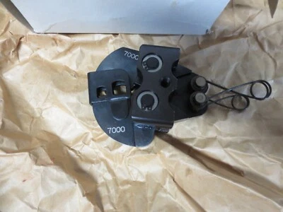 MOLEX  AT-7000 Crimp Head For At 200 Pneumatic Hand Tool  Marked 22-14, 16-10 - Image 1 of 4
